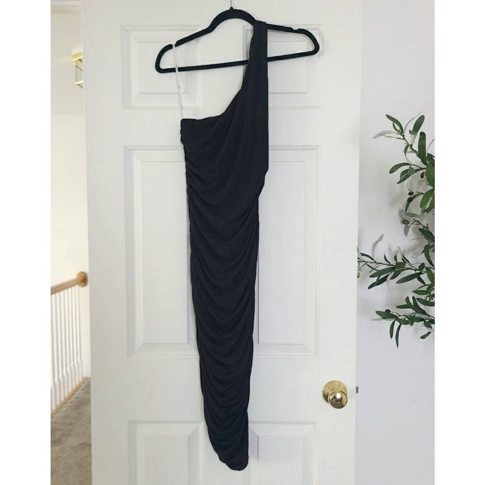 Lulu's One Shoulder Bodycon Dress Women's Size Medium Black Pullover Long Dress